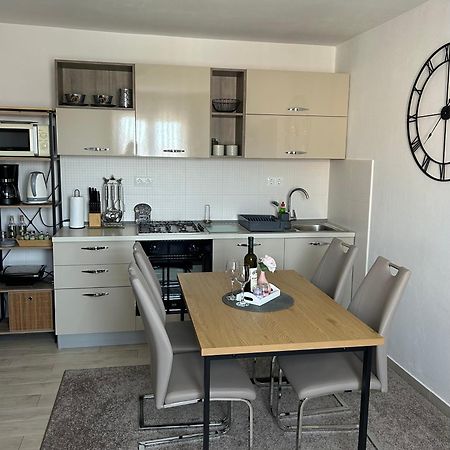 Apartment Salov トロギール エクステリア 写真