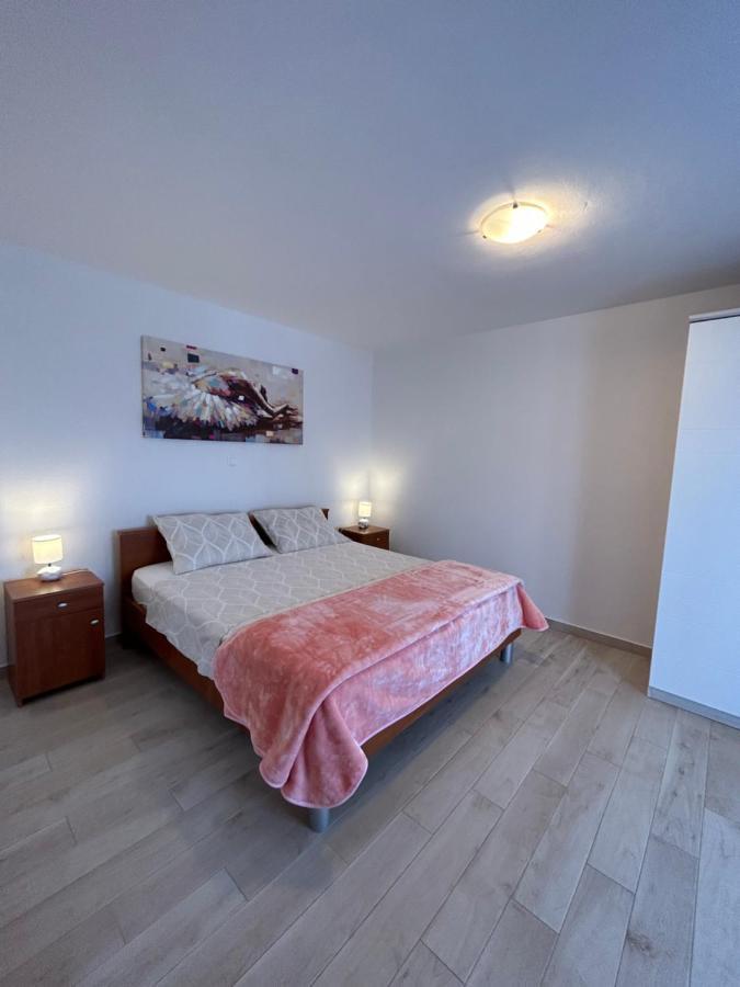 Apartment Salov トロギール エクステリア 写真
